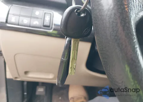 2013 Kia Sorento Lx z USA, uszkodzony, nr VIN 5XYKTCA62DG415096